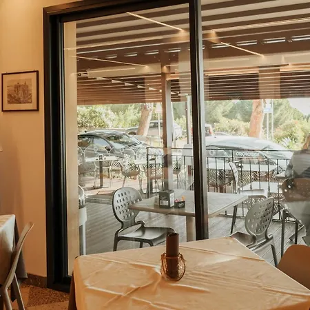 فندق Al Pescatore تْشيفالو