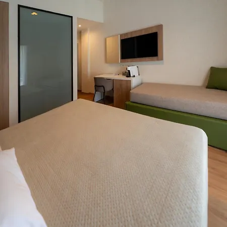 Al Pescatore فندق 3*