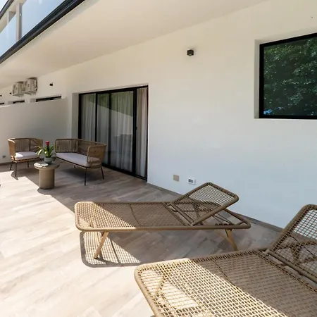 Al Pescatore فندق 3*