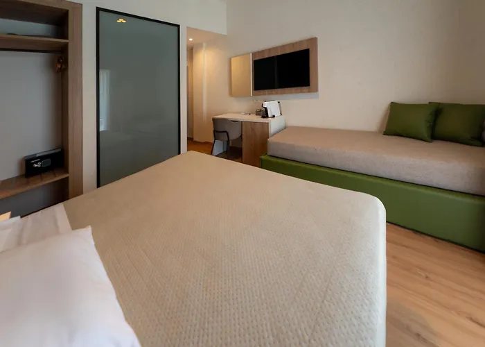 Al Pescatore מלון 3*